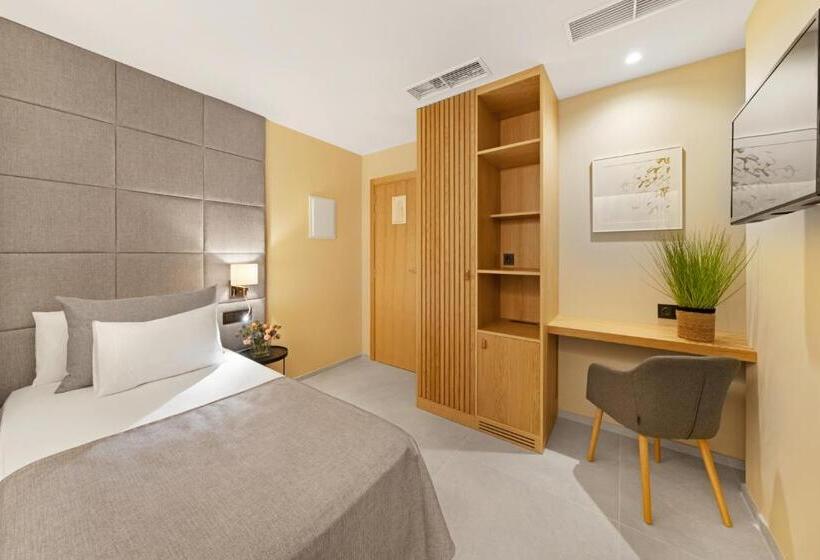 Quarto Economy Individual, Almudaina