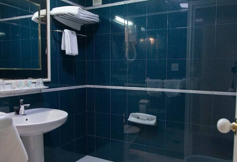 Quarto Triplo Estandar, Terraza Carmona
