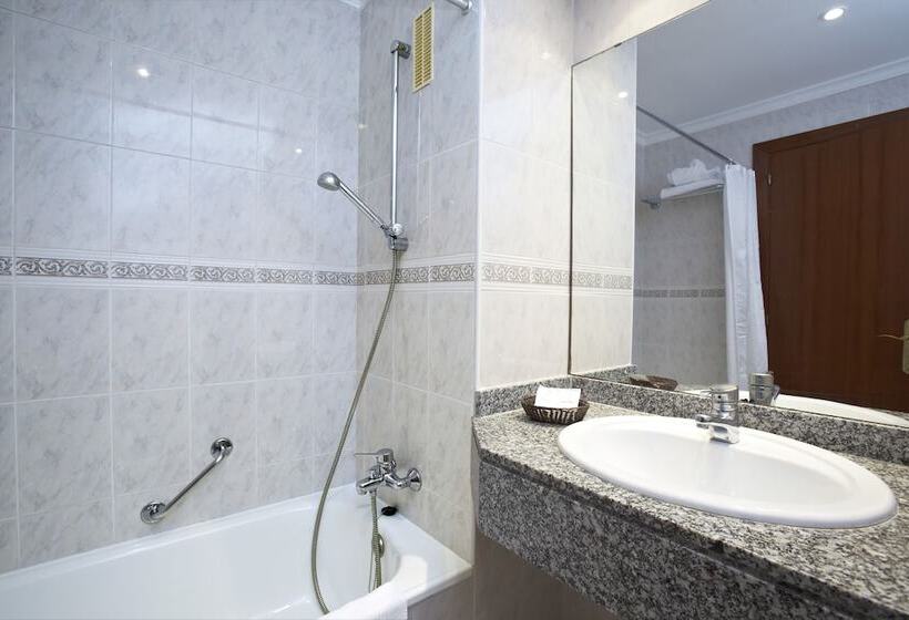 Семейный Номер Вид на Море, Universal Hotel Romantica