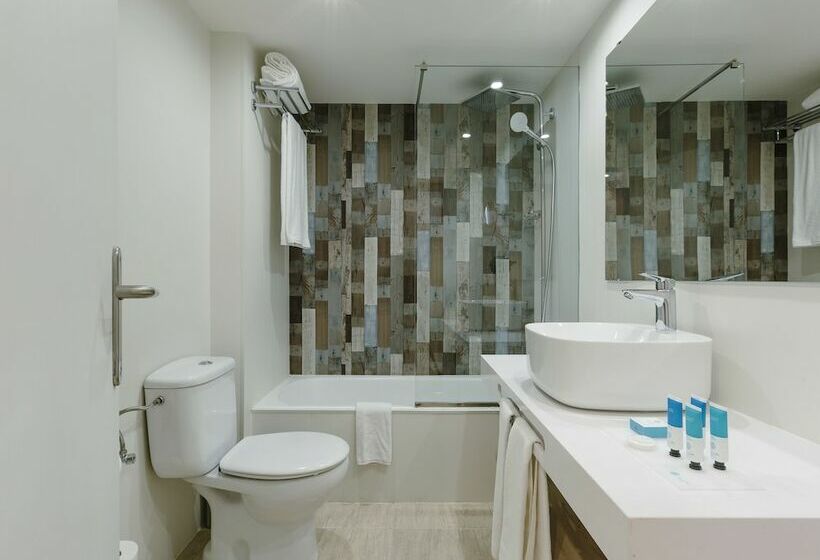 Habitación Estándar Vista Mar, Leonardo Royal Hotel Ibiza Santa Eulalia