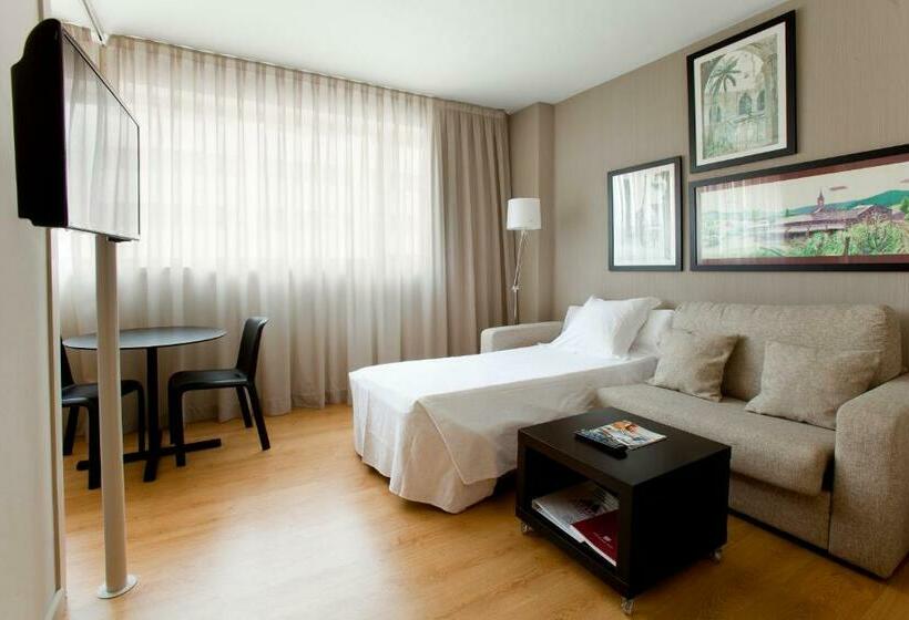 Quarto Triplo Estandar, Aparthotel Atenea Barcelona