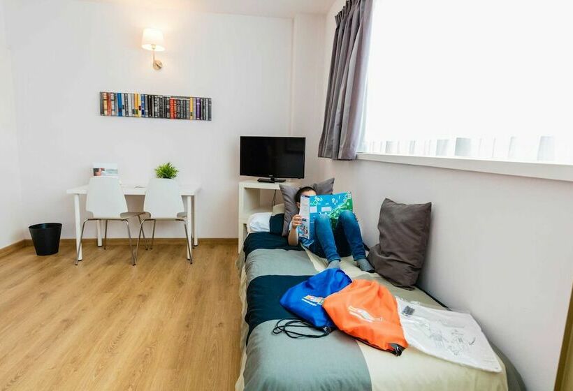 Quarto Triplo Estandar, Aparthotel Atenea Barcelona