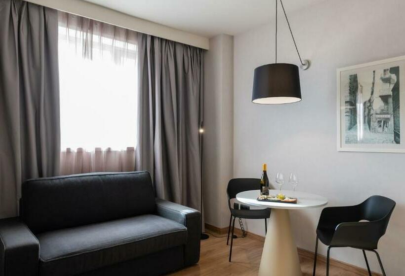 Quarto Superior, Aparthotel Atenea Barcelona