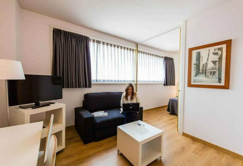 Quarto Superior, Aparthotel Atenea Barcelona