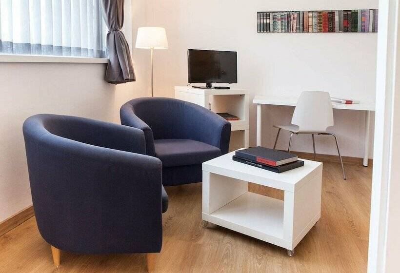 Quarto Superior, Aparthotel Atenea Barcelona