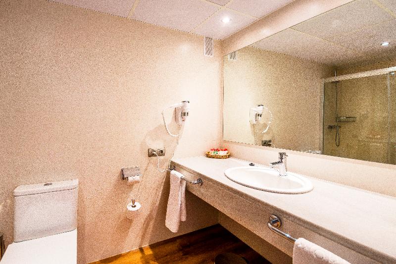 Апартаменты Комфорт 1 Спальня, Aparthotel Ponent Mar