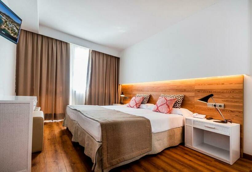 Апартаменты Комфорт 1 Спальня, Aparthotel Ponent Mar
