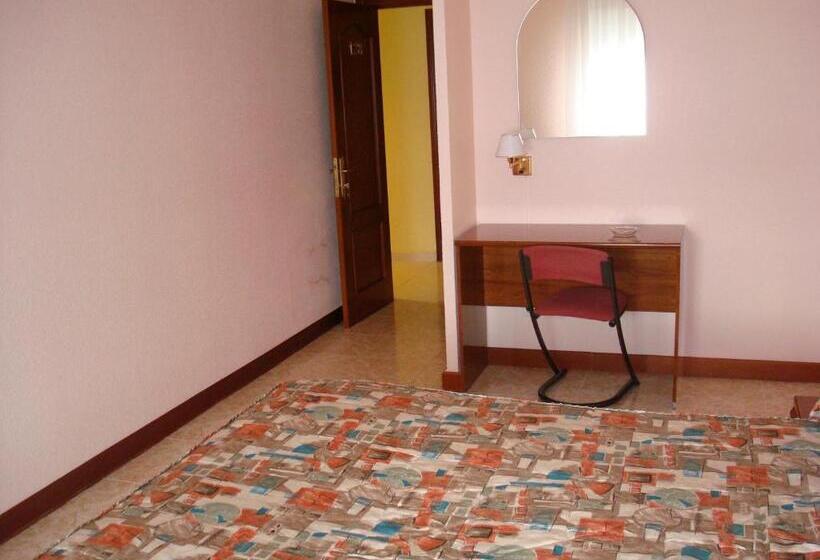 חדר משפחתי, Hostal Hermanos Gutierrez