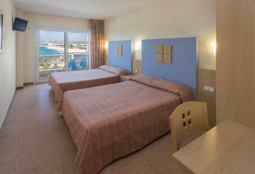 Номер Стандарт Трехместный, Caprici Beach Hotel & Spa