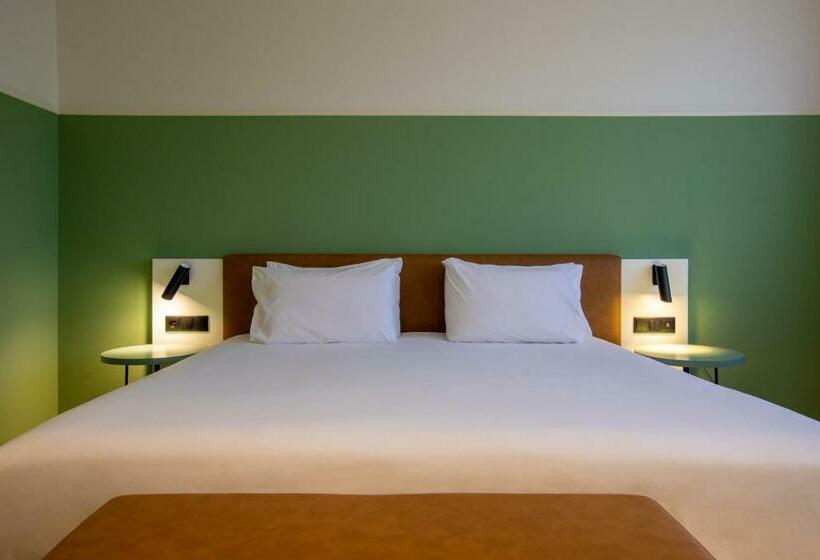 Suite, Eurostars Acteon