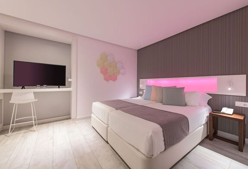 Quarto Estandar com Terraço, Garbi Ibiza & Spa