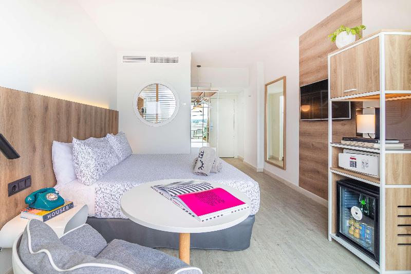 Номер Стандарт Боковой Вид на Море, Innside Ibiza Beach
