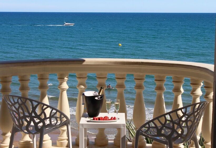 سوییت با چشم‌انداز دریا, Urh Sitges Playa