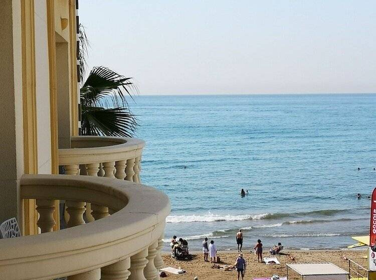Номер Deluxe Вид на Море Боковой, Urh Sitges Playa