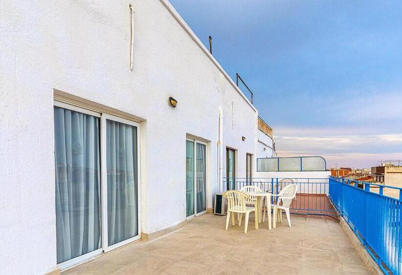 Трехместный Номер Стандарт с Балконом, Vila Calella