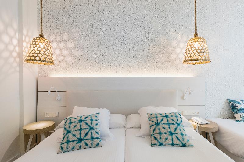 اتاق استاندارد با چشم‌انداز دریا, Leonardo Royal Hotel Ibiza Santa Eulalia