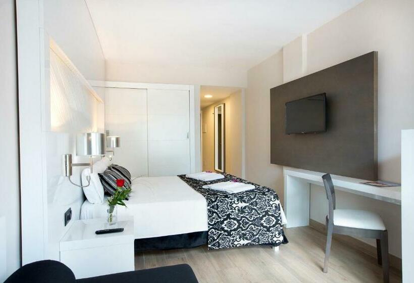 Полулюкс, Mar Hotels Playa De Muro Suites