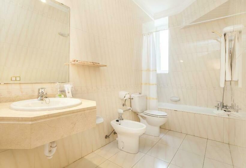 Quarto standart individual, Globales Reina Cristina