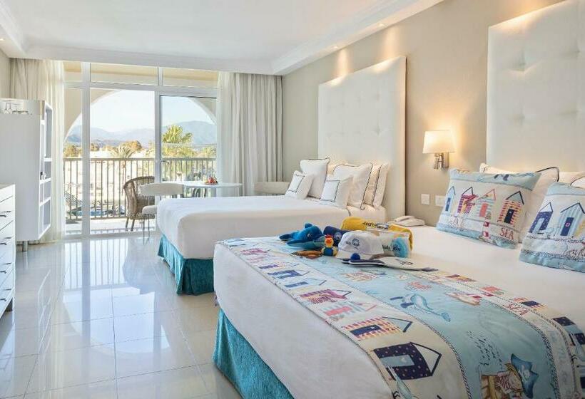 Quarto Familiar, ME Marbella Luxury Lifestyle Hotel