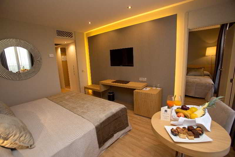 Habitación Familiar, M.a. Hotel Sevilla Congresos