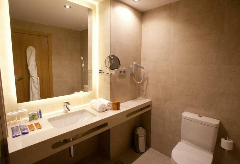 Habitación Familiar, M.a. Hotel Sevilla Congresos