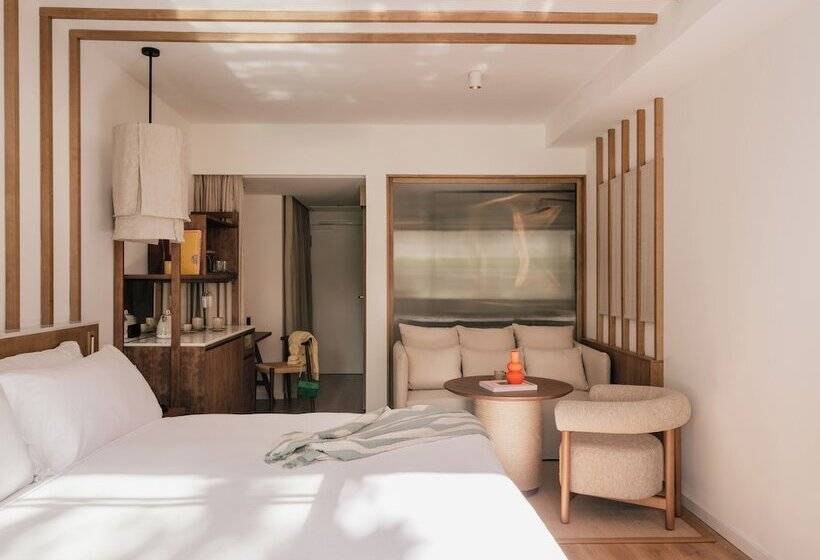 سوییت جونیور سوپریور, ME Marbella Luxury Lifestyle Hotel