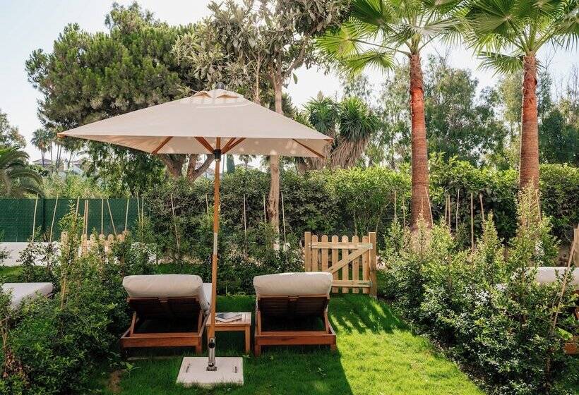 Escritório Estándar, ME Marbella Luxury Lifestyle Hotel