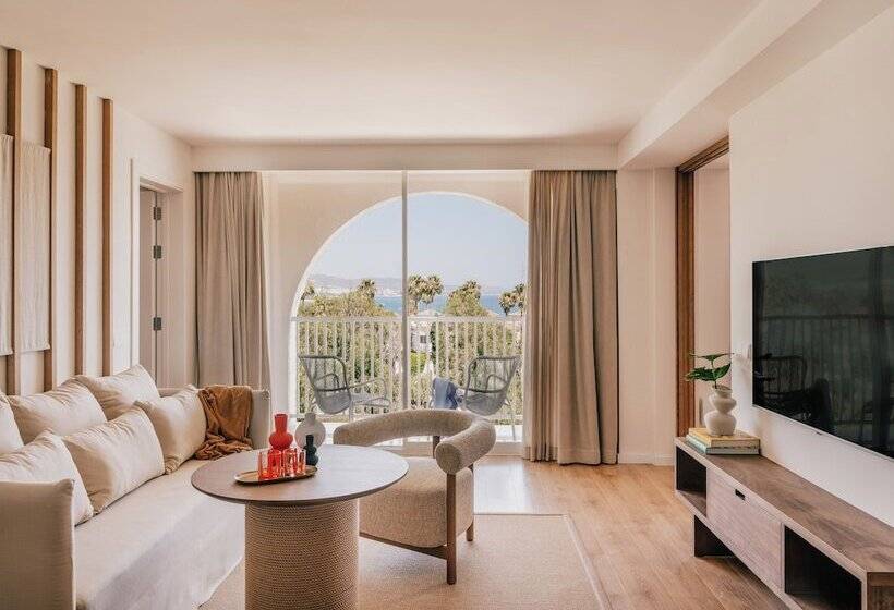 Люкс 2 Спальни, ME Marbella Luxury Lifestyle Hotel