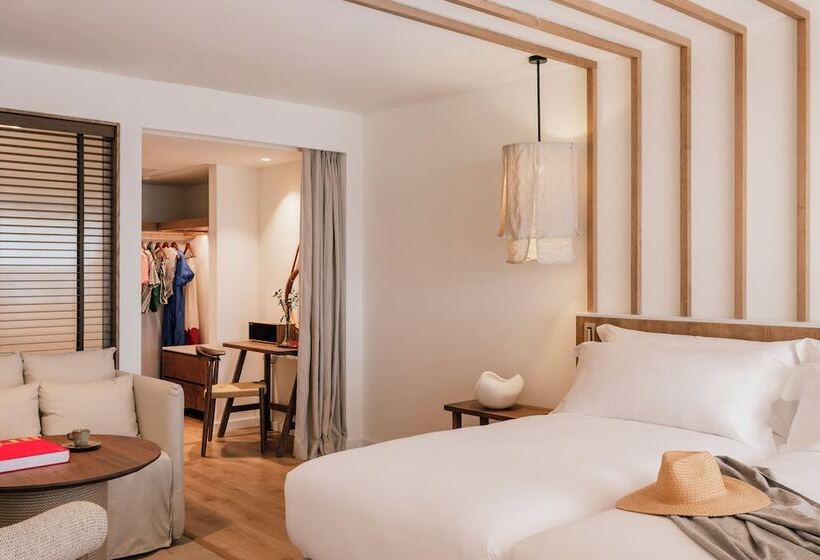 Люкс 2 Спальни, ME Marbella Luxury Lifestyle Hotel