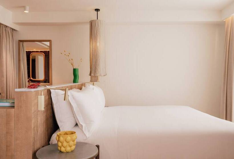 Suíte 2 Dormitórios, ME Marbella Luxury Lifestyle Hotel