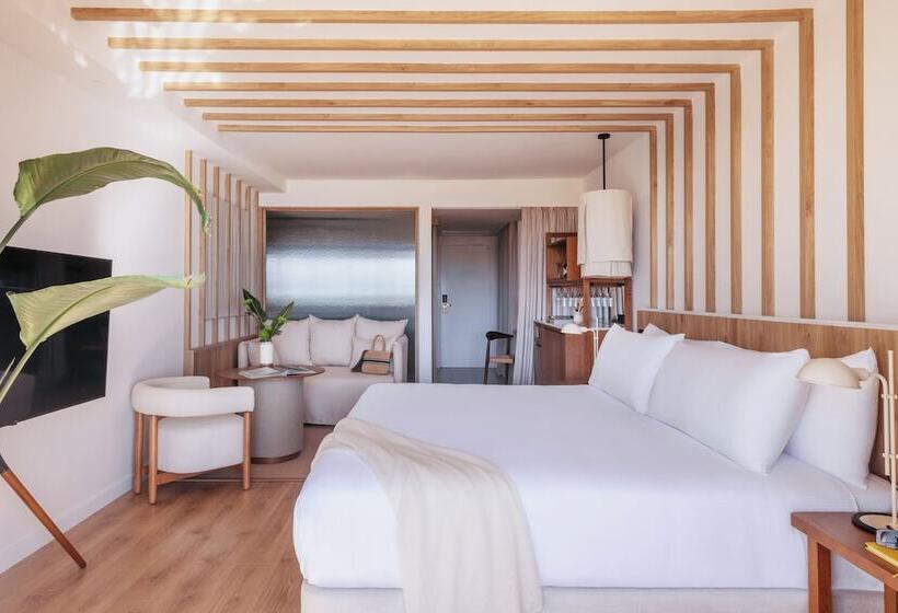 Quarto Estandar Comunicado, ME Marbella Luxury Lifestyle Hotel