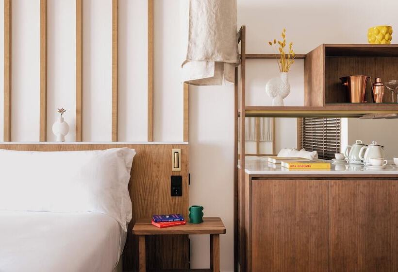 quarto Superior Comunicado, ME Marbella Luxury Lifestyle Hotel