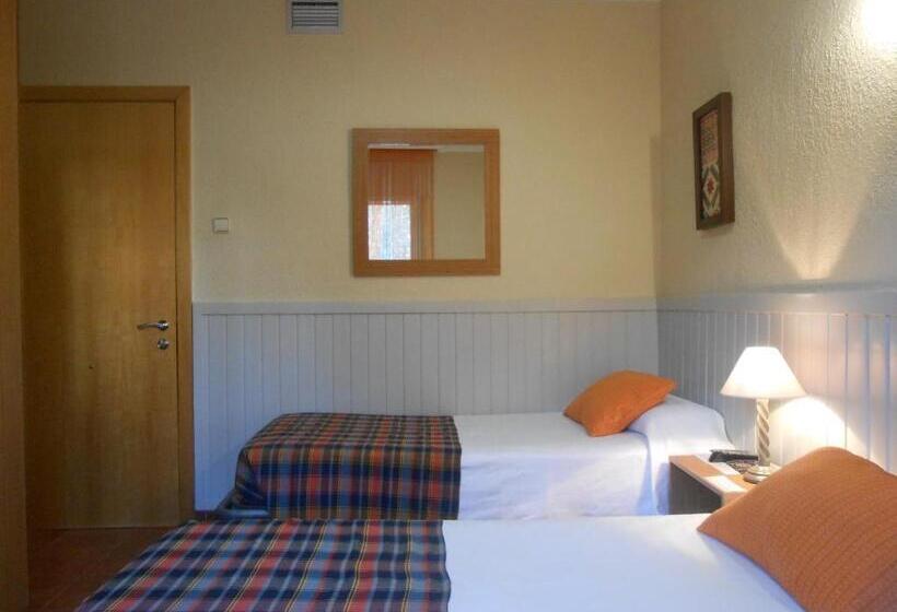 اتاق استاندارد سه نفره, Hostal El Callejon