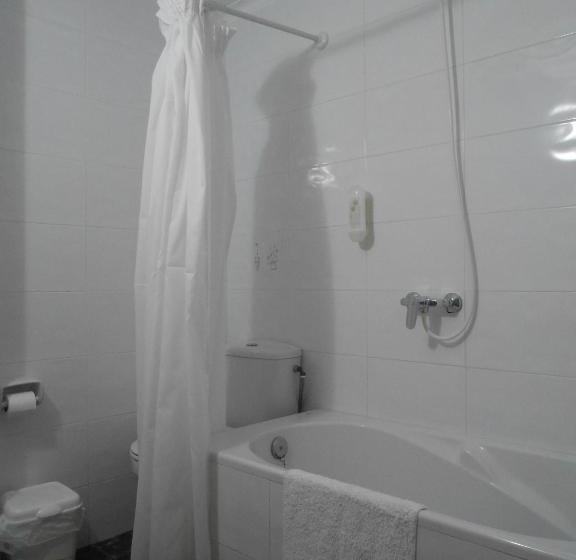 اتاق استاندارد یک نفره, Hostal El Callejon