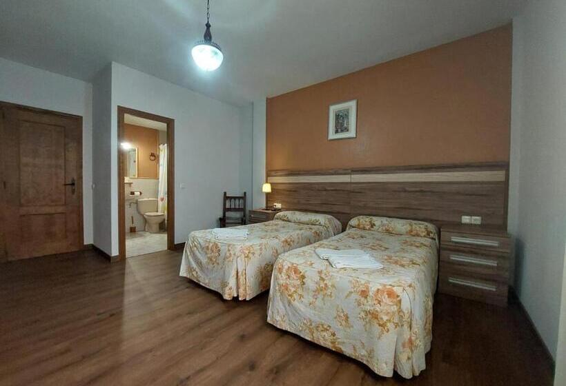 اتاق استاندارد با 2 تخت دوبل, Hostal Restaurante Villa De Sepúlveda