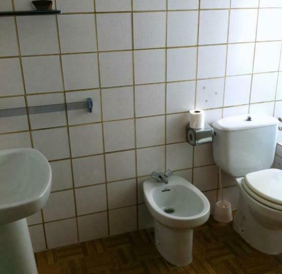 Номер Стандарт, Hostal L'escaleta