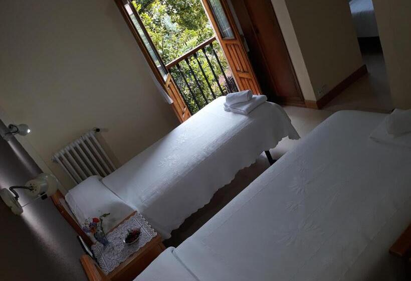 Трехместный Номер Базовый, Hostal Rural El Campito