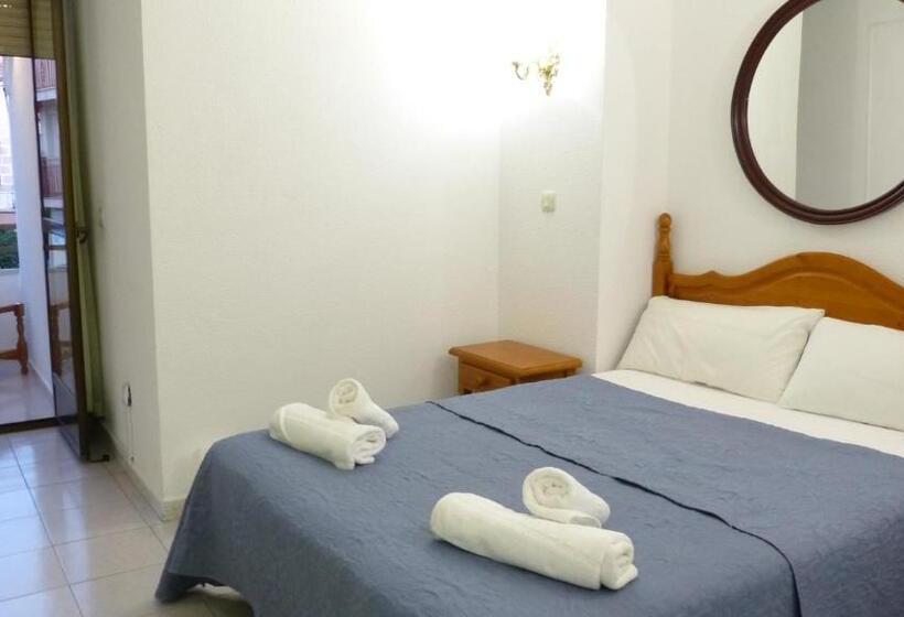 Quarto Estandar com Terraço, Hostal Candeleda
