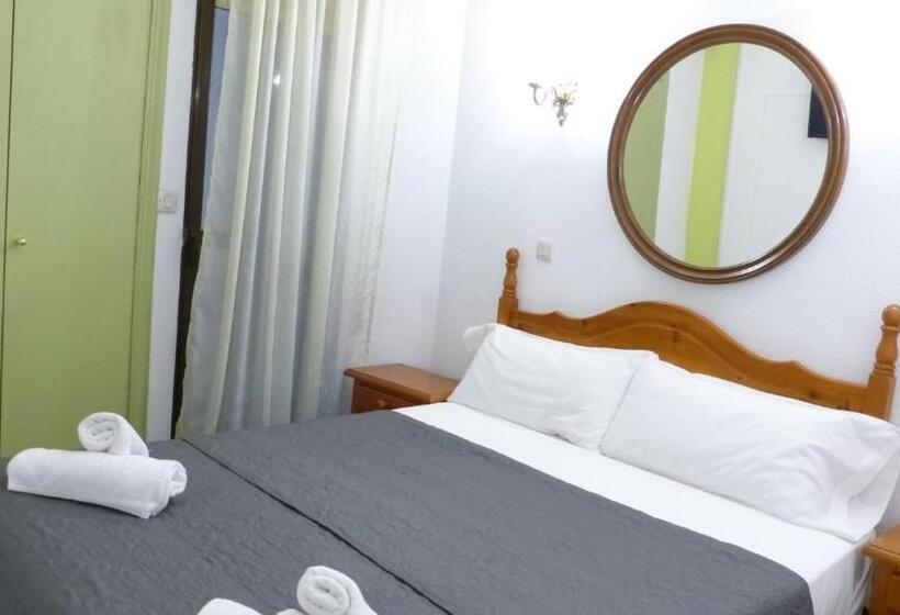 Номер Стандарт с Террасой, Hostal Candeleda