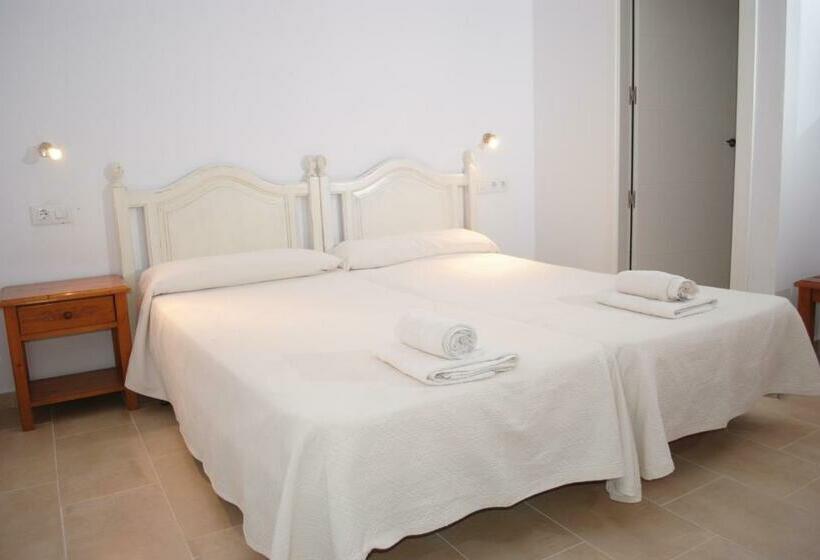 Номер Стандарт, Hostal Paris Ciutadella
