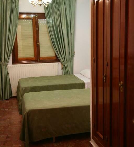 Номер Стандарт, Hostal Santa Barbara