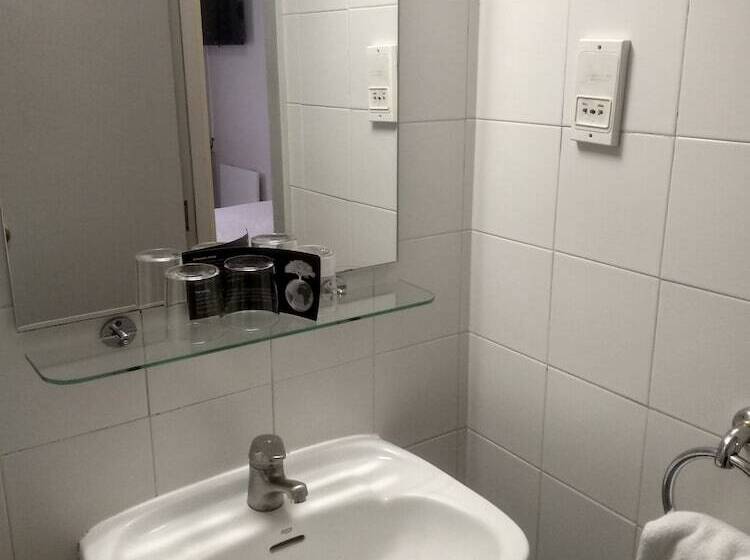 Номер Стандарт, Hostal Lami