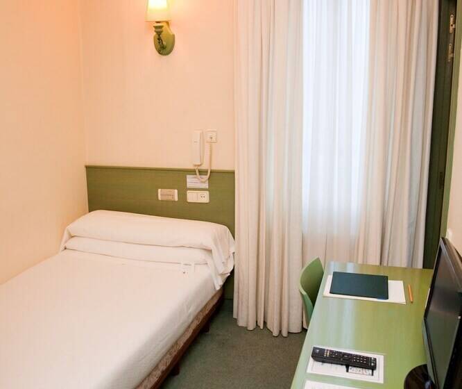 Одноместный Номер Basic, Hostal Navarra
