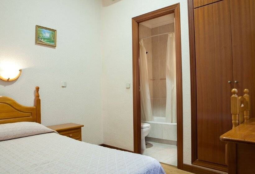 اتاق استاندارد یک نفره, Hostal Zamora
