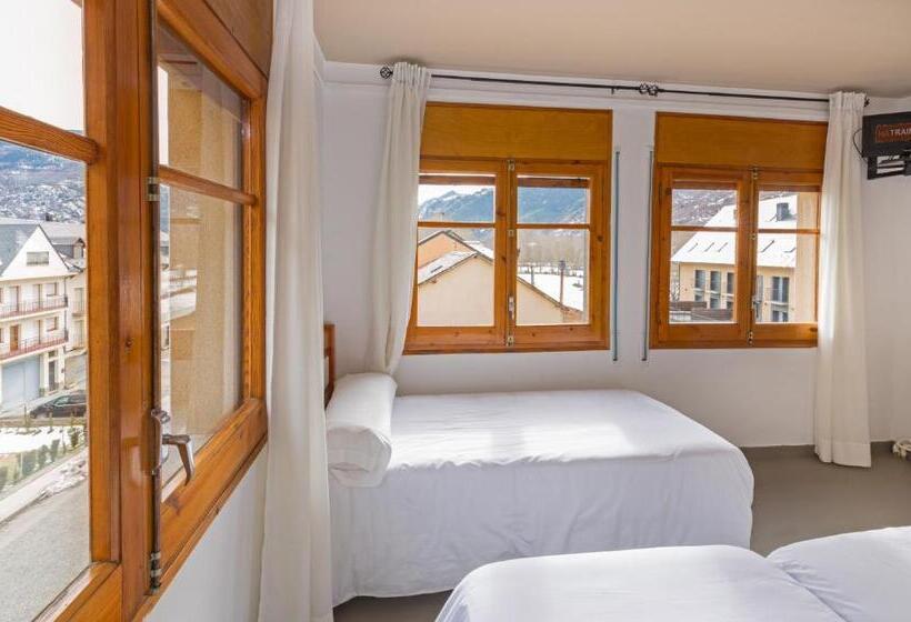 Номер Стандарт Трехместный, Hotel Apartamentos Trainera