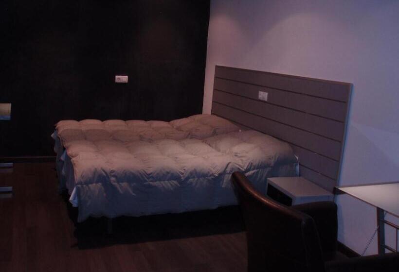 اتاق استاندارد, Hostal Torres