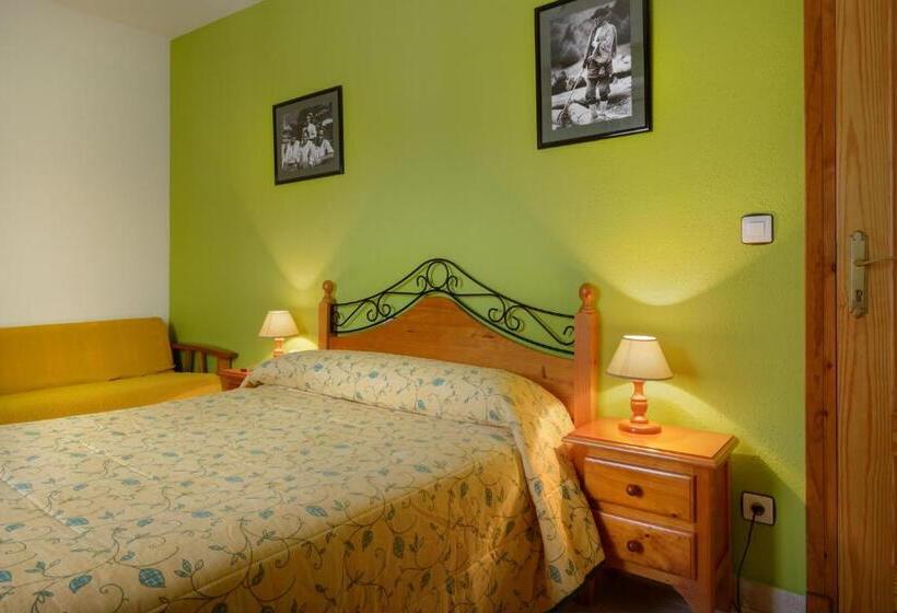 Номер Стандарт Вид на Горы, Hostal Kimboa