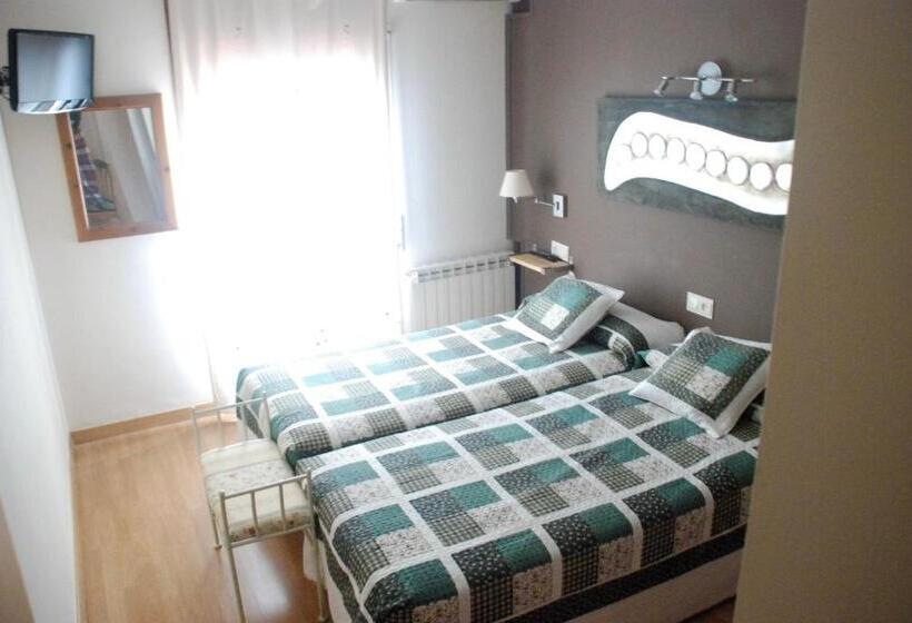 Номер Стандарт, Hostal Delgado