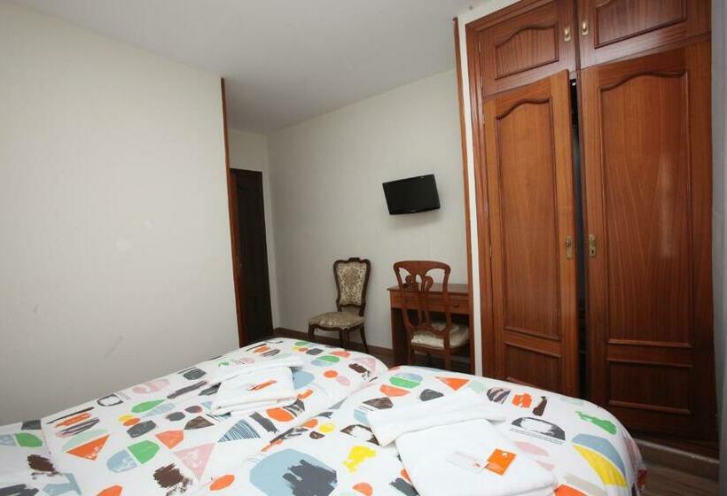 Номер Стандарт, Hostal Restaurante Central