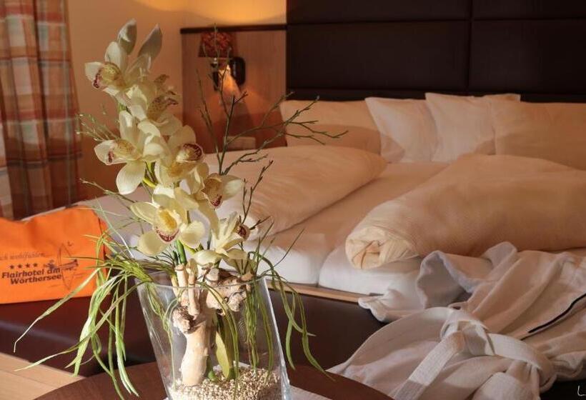 اتاق استاندارد با چشم‌انداز دریاچه, Flairhotel Am Wörthersee